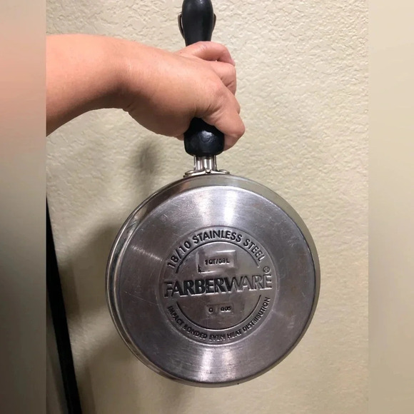 VTG FARBERWARE 1QT SAUCE PAN BLACK HANDLE AND METAL RING - Picture 3 of 7